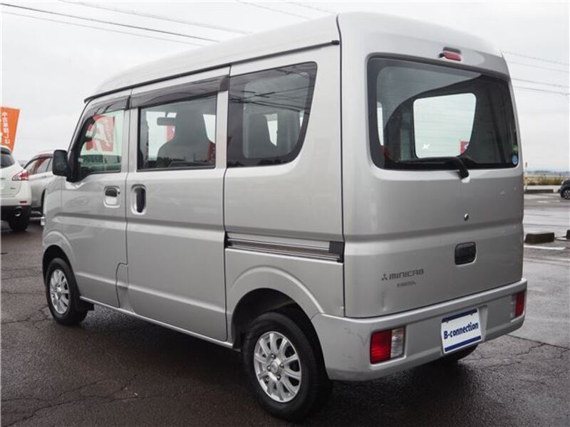 MINICAB VAN