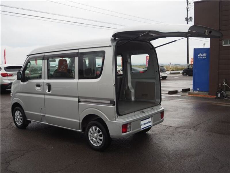 MINICAB VAN
