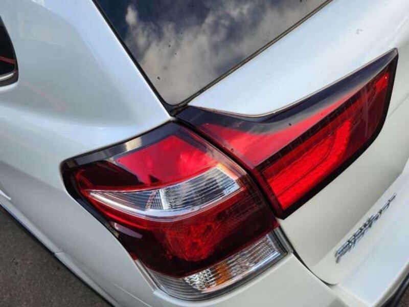 COROLLA FIELDER