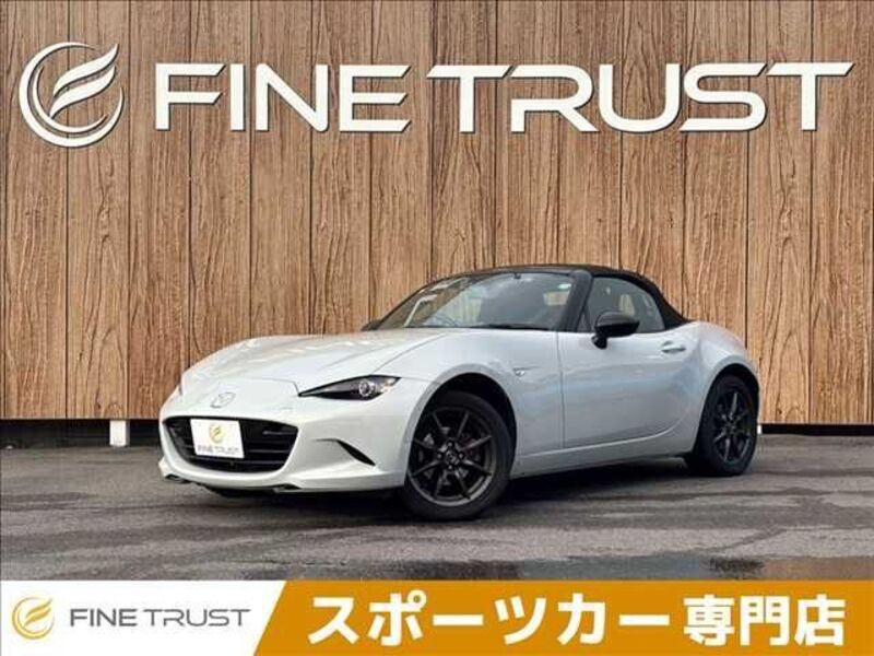 ROADSTER-0