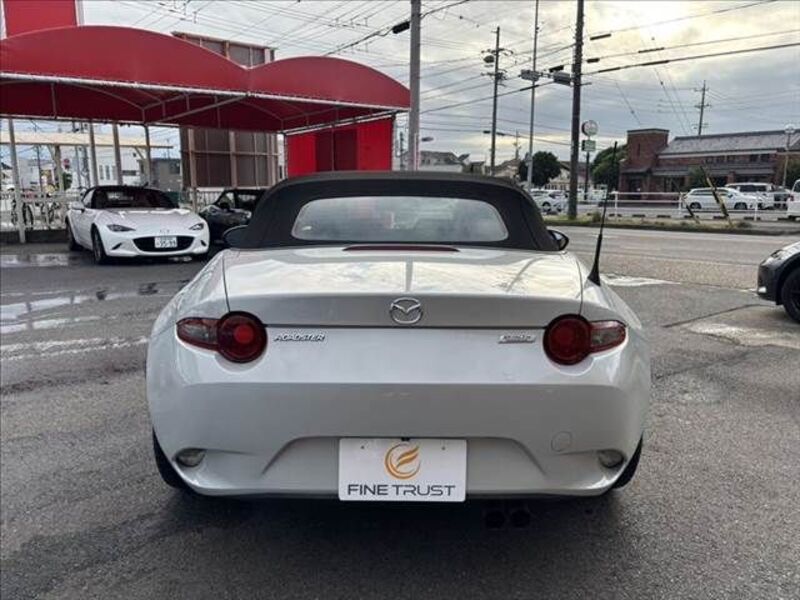 ROADSTER
