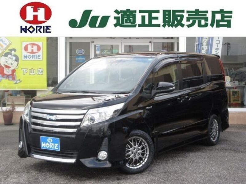 TOYOTA NOAH