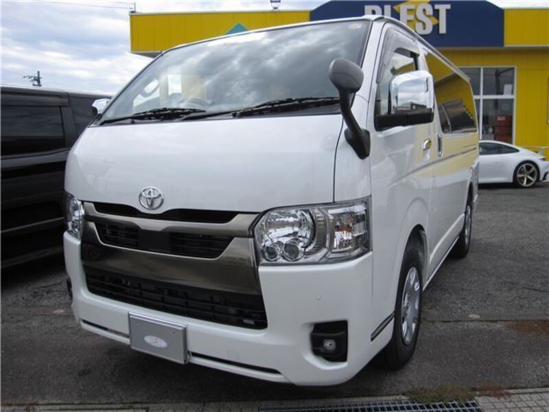 TOYOTA HIACE