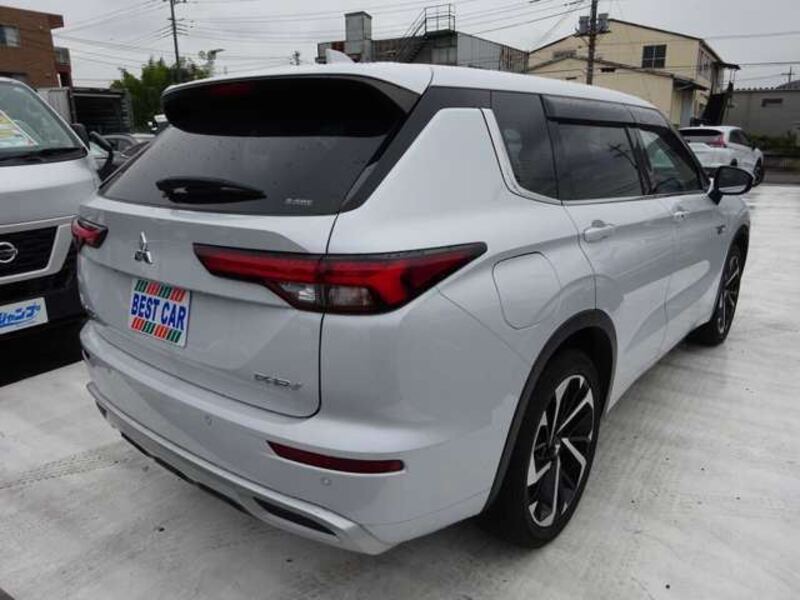 OUTLANDER