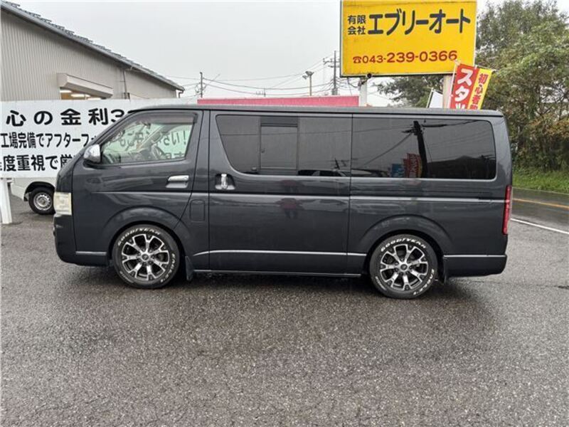 HIACE VAN