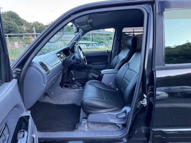 HILUX SURF