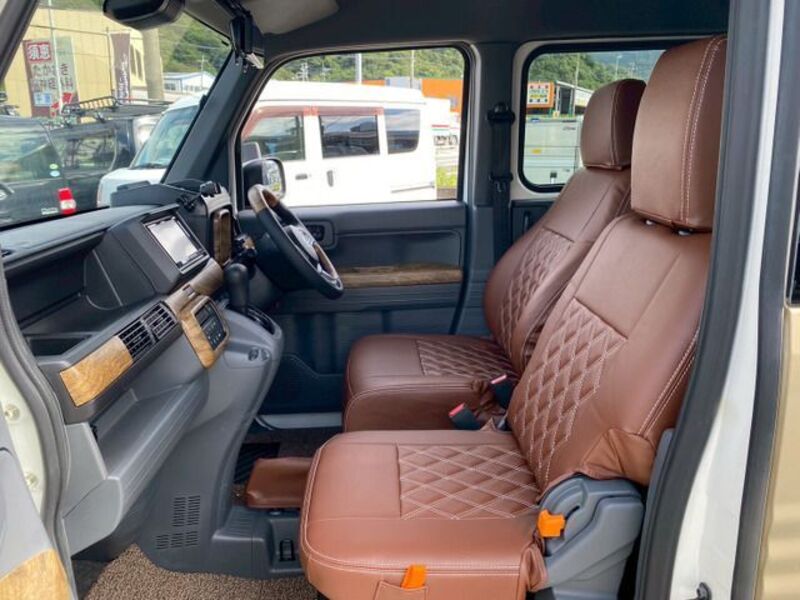 N-VAN