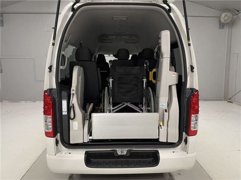 HIACE VAN