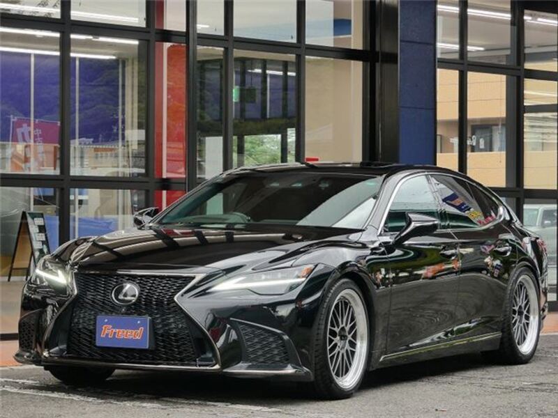 LEXUS LS