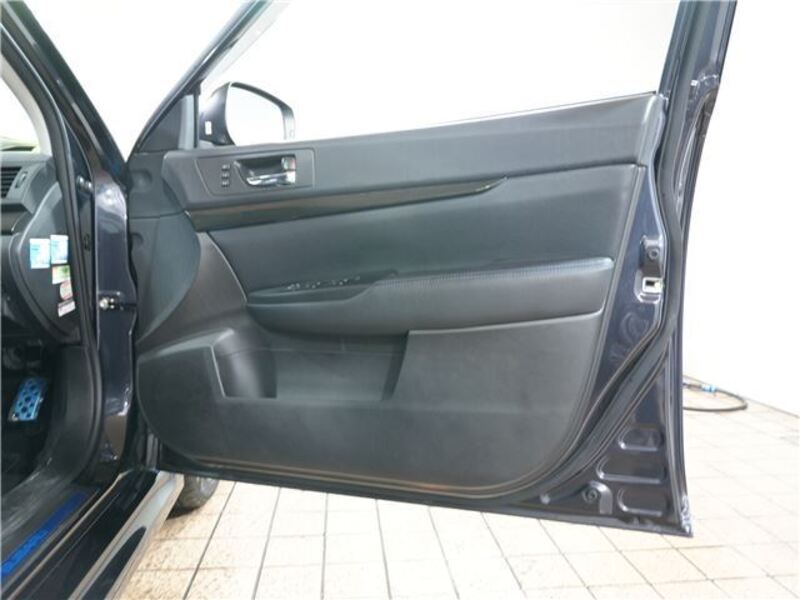 LEGACY B4