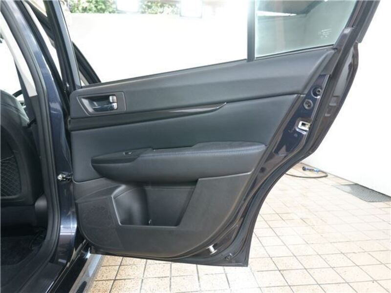 LEGACY B4