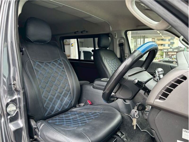 HIACE VAN