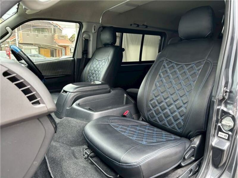 HIACE VAN