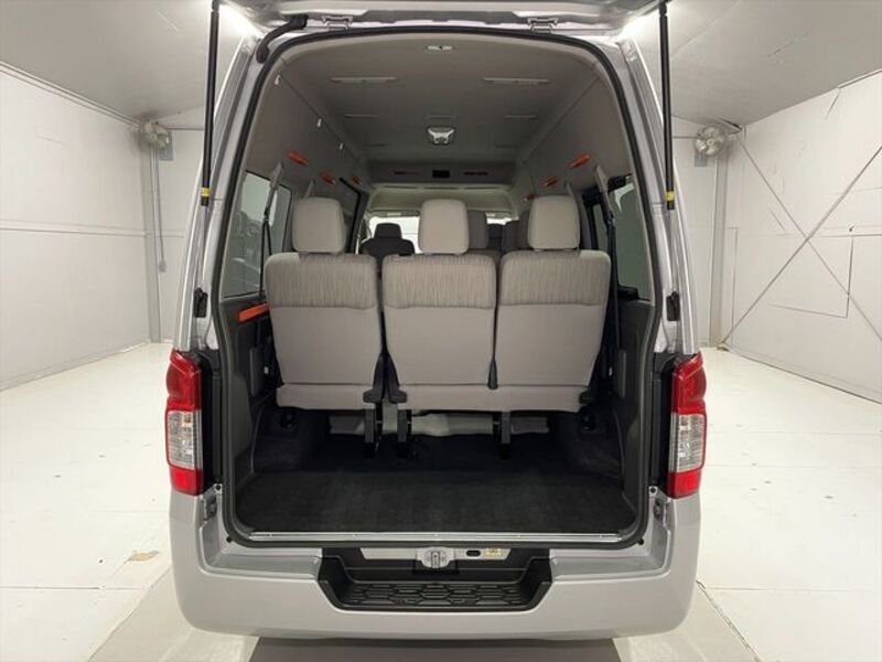 NV350 CARAVAN WAGON