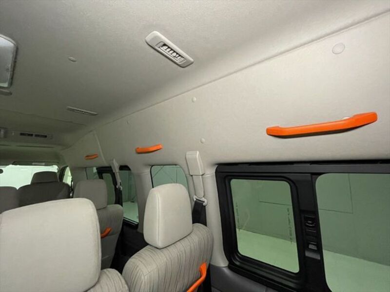 NV350 CARAVAN WAGON