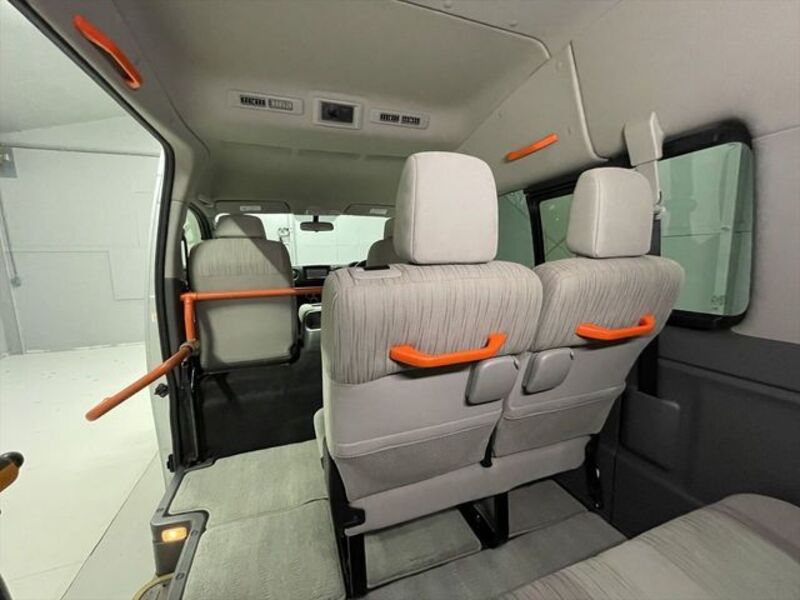 NV350 CARAVAN WAGON