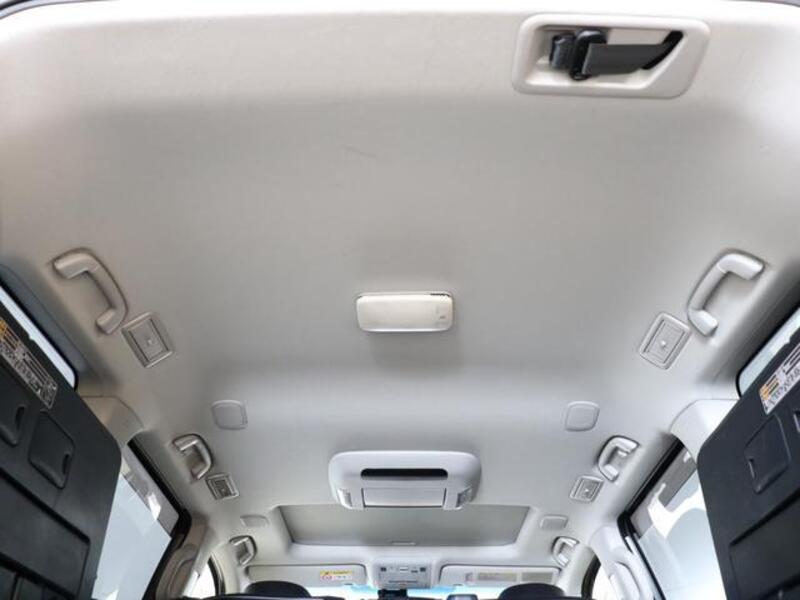 LAND CRUISER
