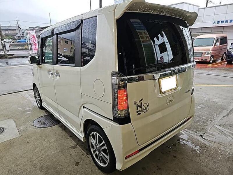 N BOX CUSTOM