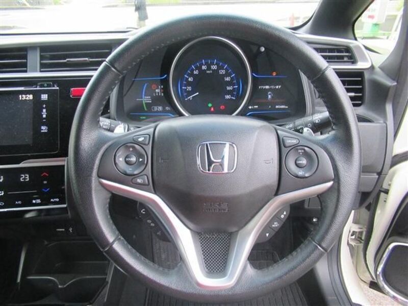 FIT HYBRID