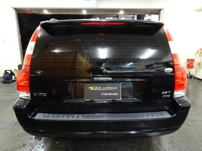 V70