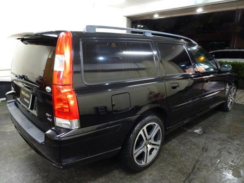 V70