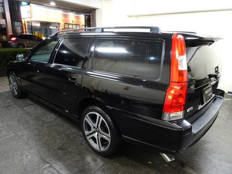 V70