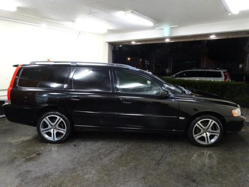 V70