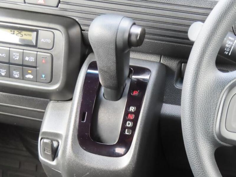 N-VAN
