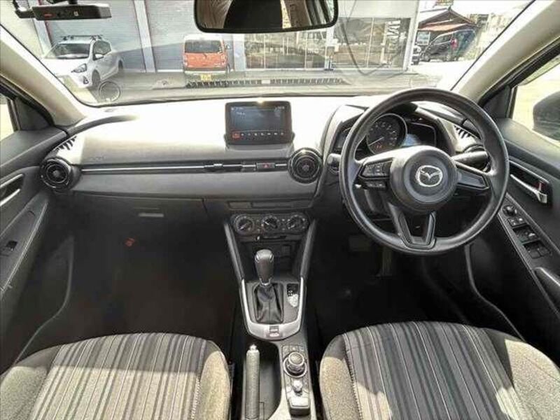MAZDA2