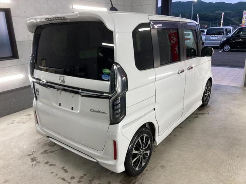 N BOX CUSTOM