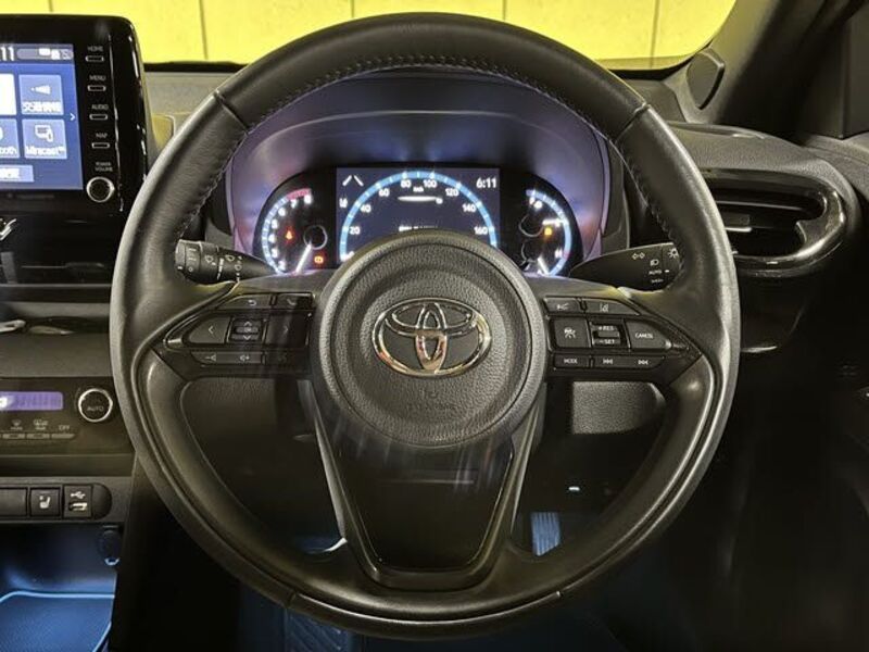 YARIS CROSS