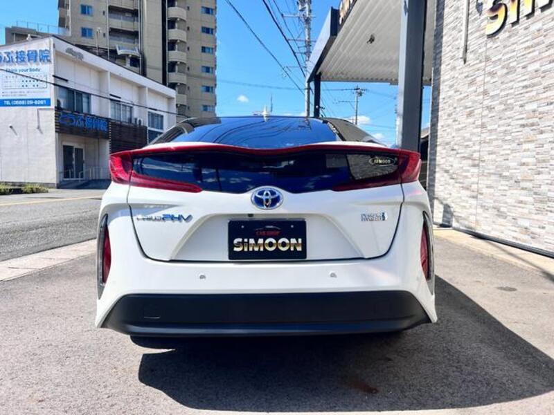 PRIUS PHV