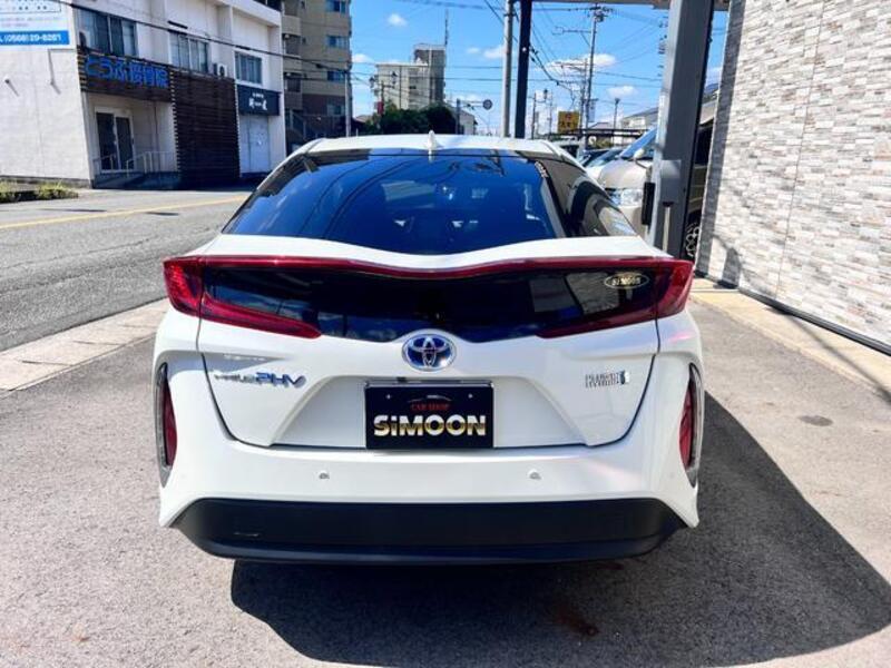 PRIUS PHV