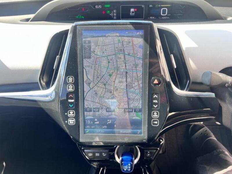 PRIUS PHV