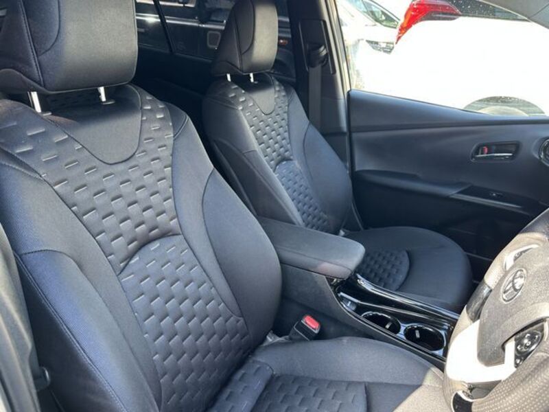 PRIUS PHV