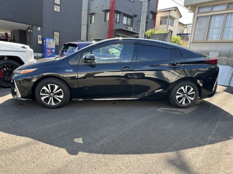 PRIUS PHV
