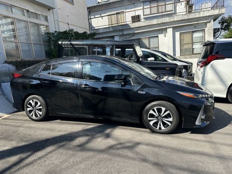 PRIUS PHV