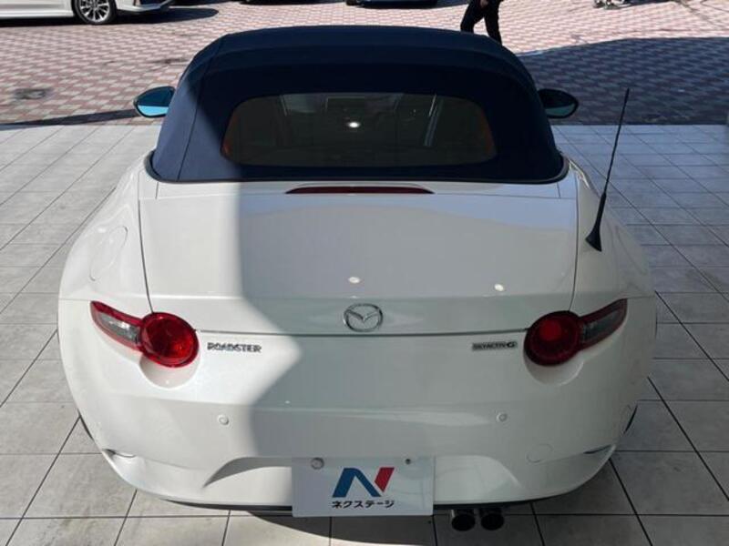 ROADSTER