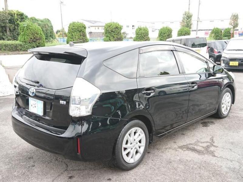 PRIUS ALPHA