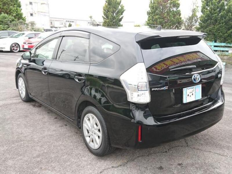 PRIUS ALPHA