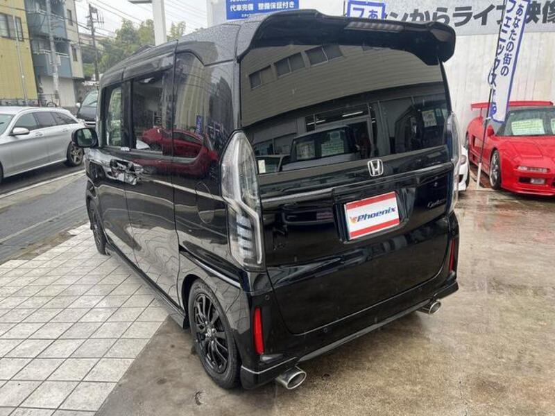 N BOX CUSTOM