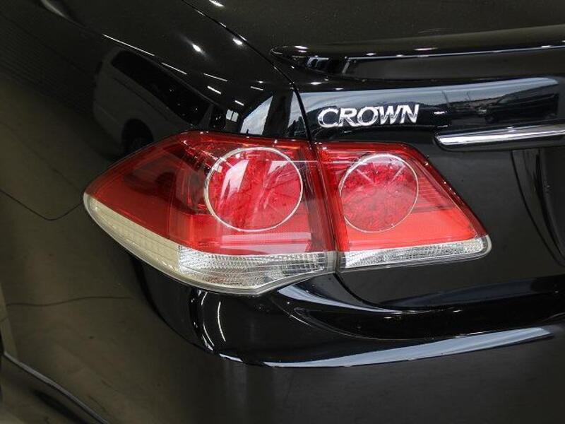 CROWN