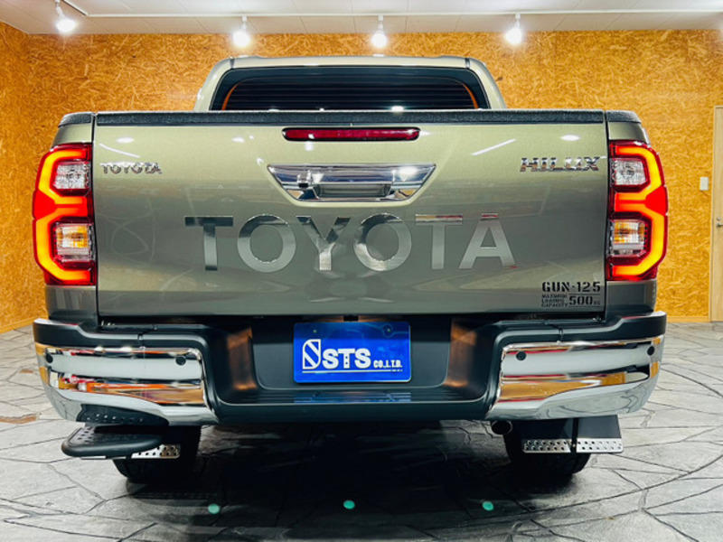 HILUX