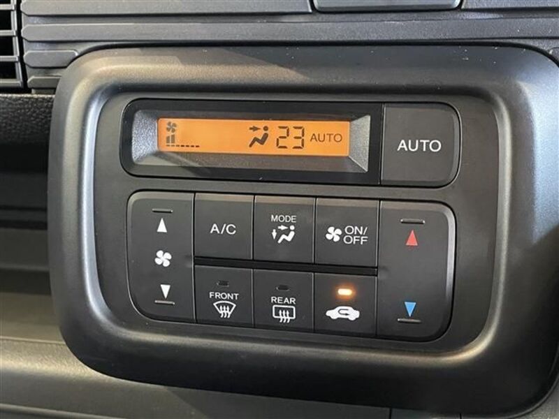 N-VAN