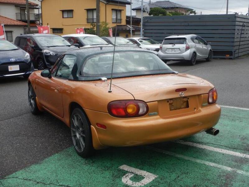 ROADSTER