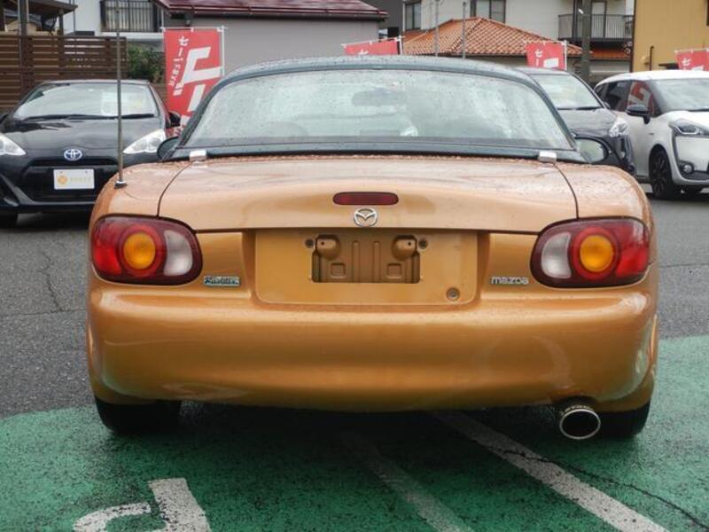 ROADSTER