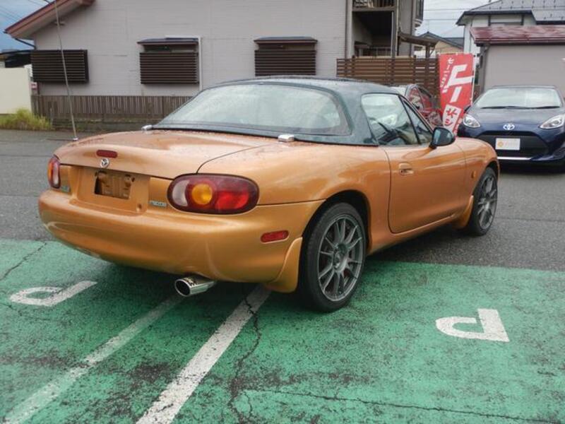 ROADSTER
