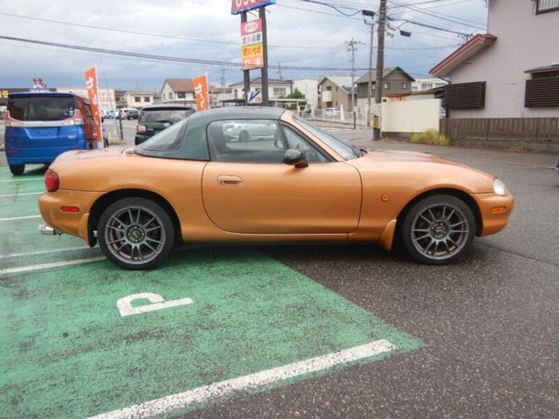 ROADSTER