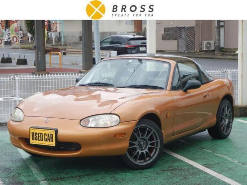 ROADSTER-0