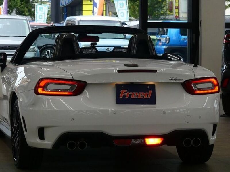 ABARTH 124 SPIDER